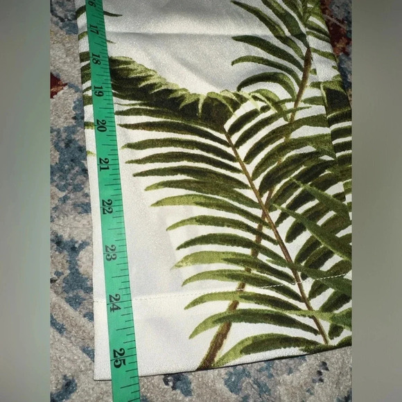 H&M Tropical Palm Off White Ivory Crepe Cropped Trouser Pants - Picture 9 of 9